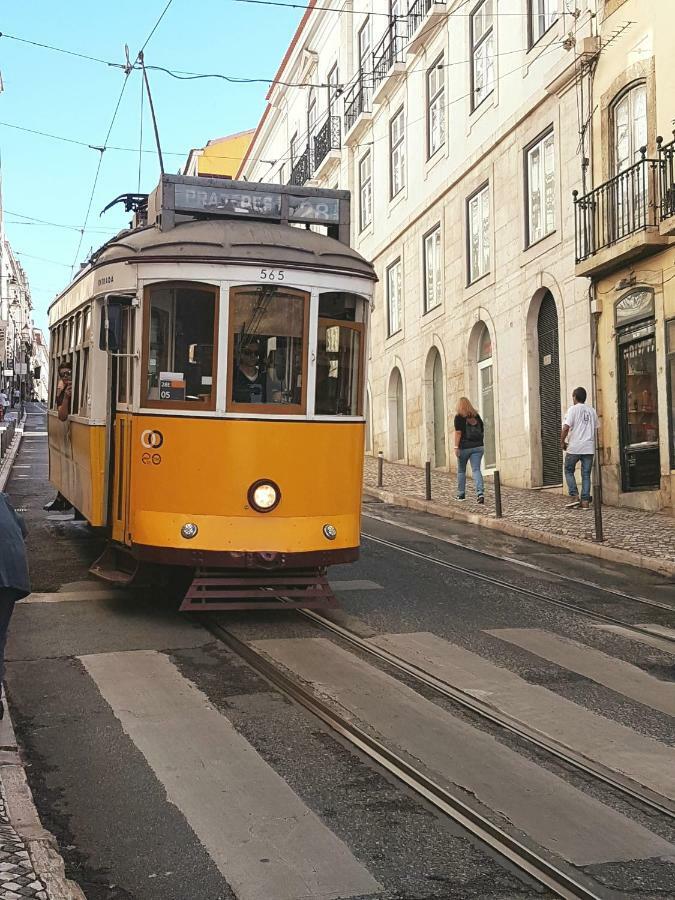 Perfectly Located Apartment In Santa Catarina - Bairro Alto Lisbon Bagian luar foto